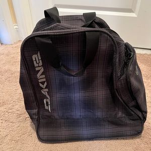 Dakine snowboard / ski boot bag.